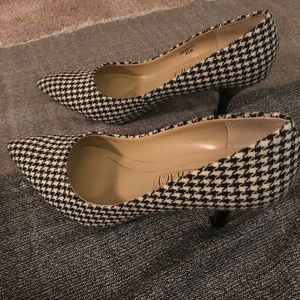 Ellen Tracy heels size 8.5