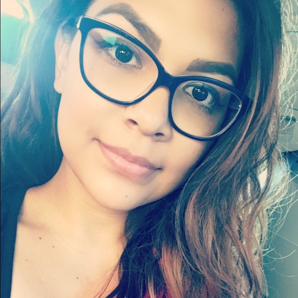 Meet your Posher, Crystal