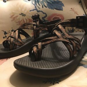 Brown and pink flower Chacos