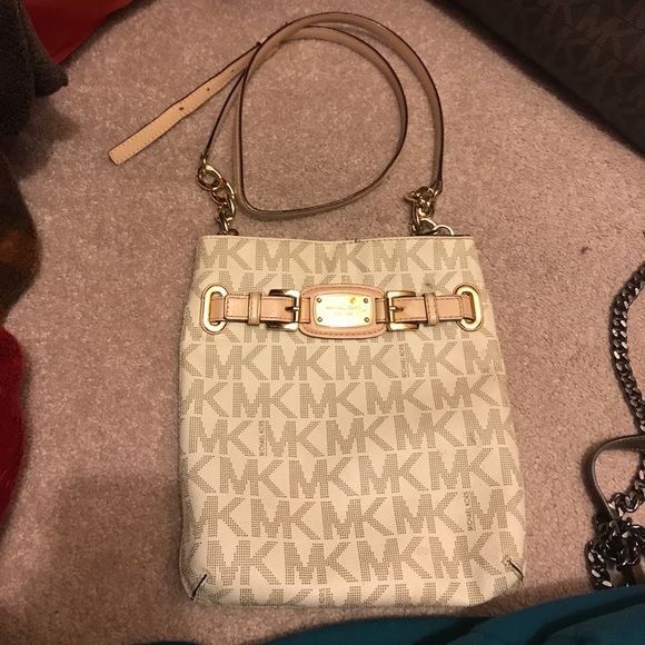 Michael Kors Crossbody - Picture 4 of 4