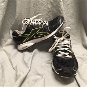 Reebok Easy Tone sneakers size 8.5