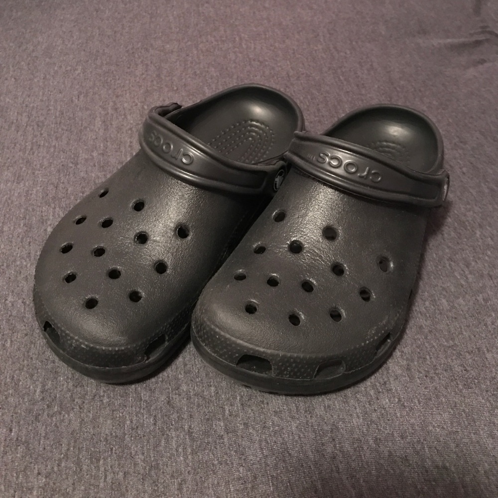Black Crocs