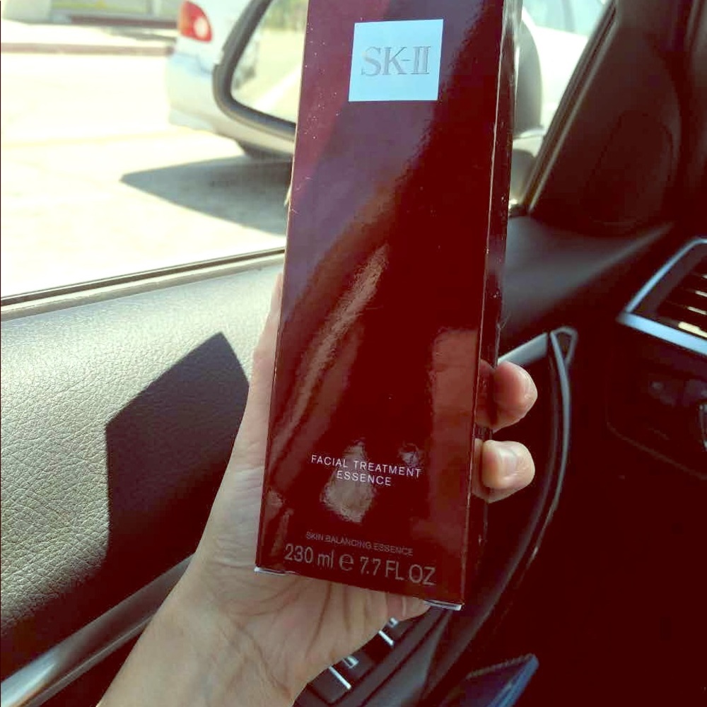 SK 2 Facial treatment essence