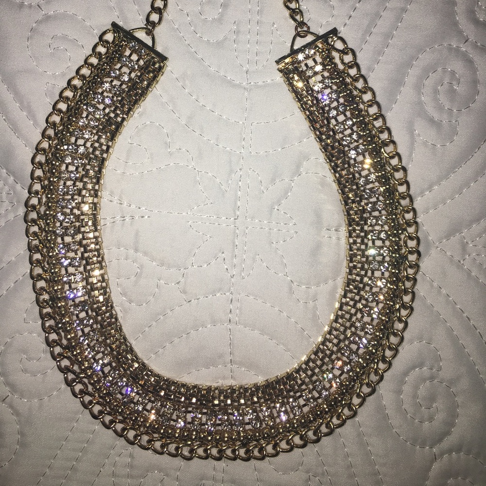 Gold statement necklace!