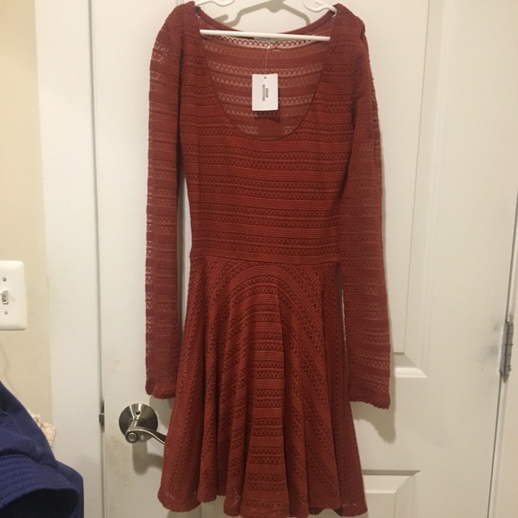 New Kimchi blue red long sleeve dress size xs - Picture 1 of 2