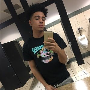 Meet your Posher, Larry