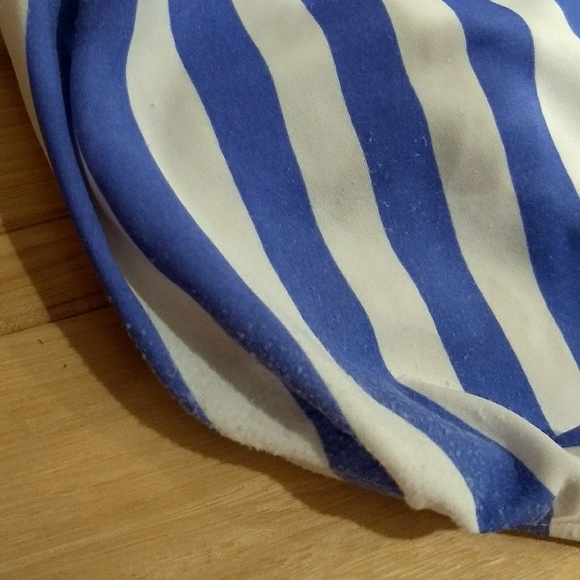 Bikini - Picture 2 of 3