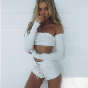 Are You Am I Tiiu Top