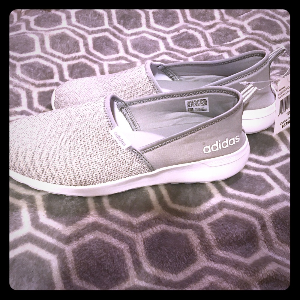 New W/ Tags Memory Foam ADIDAS