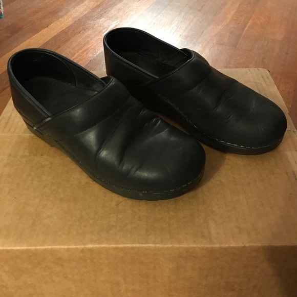 Dansko Shoes - Black Dansko Clogs