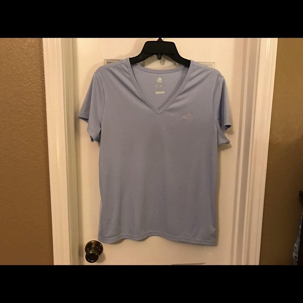 Adidas Athletic Active V-Neck Top Size XL?  EUC