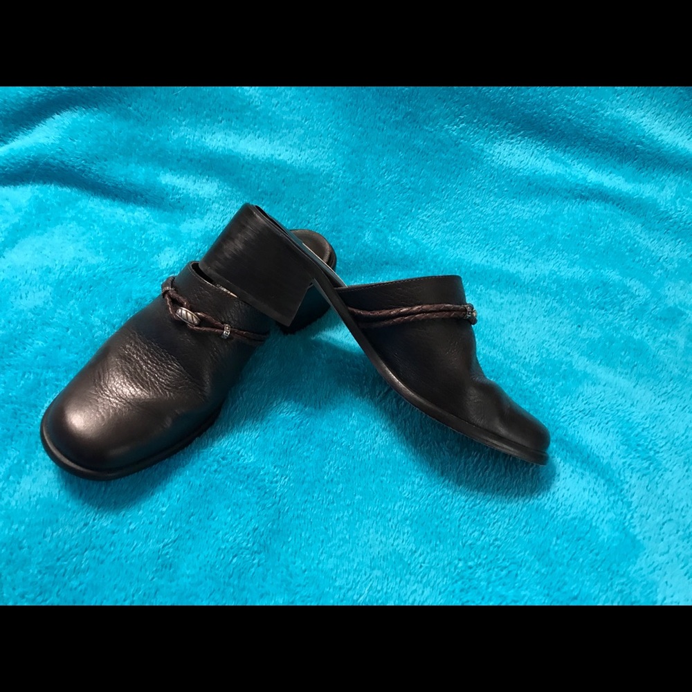 Brighton chocolate brown clog size 6 1/2