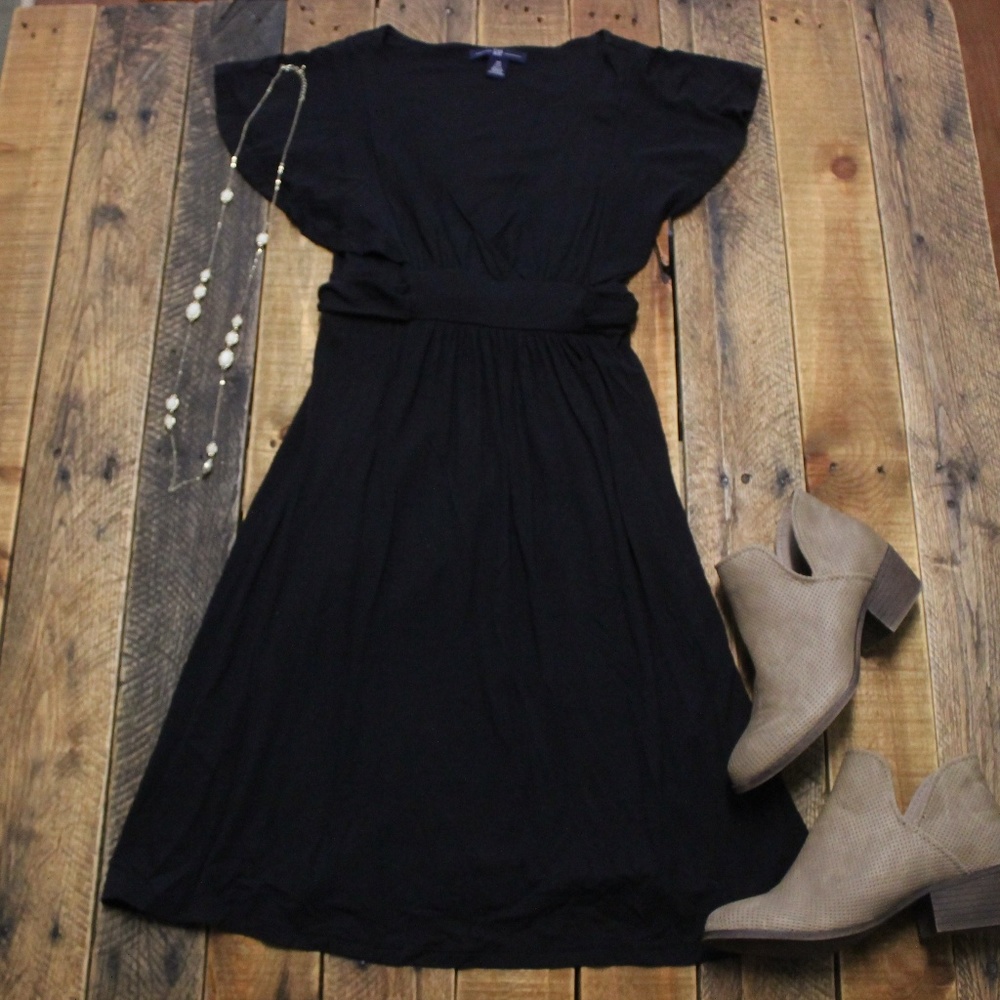 GAP Flutter Sleeve Empire Waist Black Dress XSP