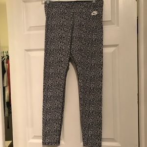 Nike patterned yoga pants
