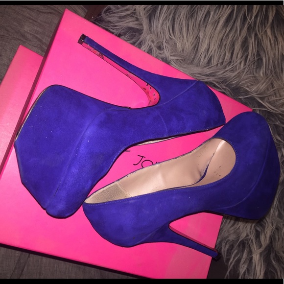 Betsy Johnson Gemmma 8 1/2 - Picture 2 of 3