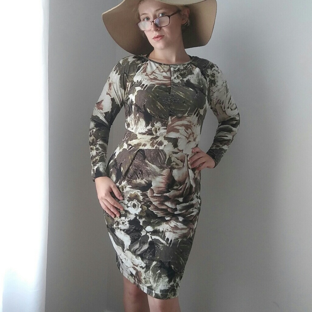 Long sleeve body con dress