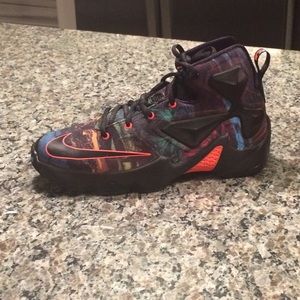 Lebron 13