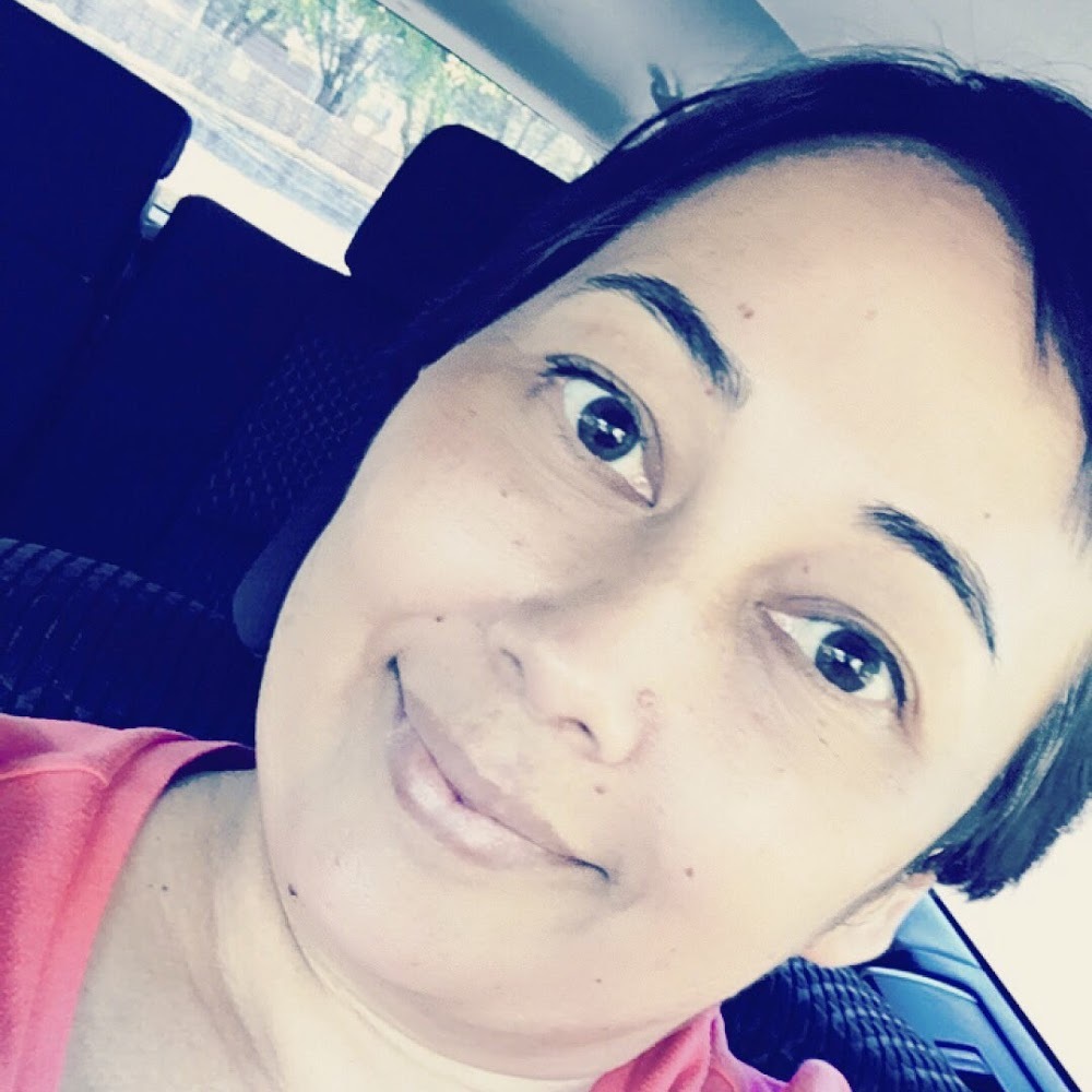 Meet your Posher, Dominique