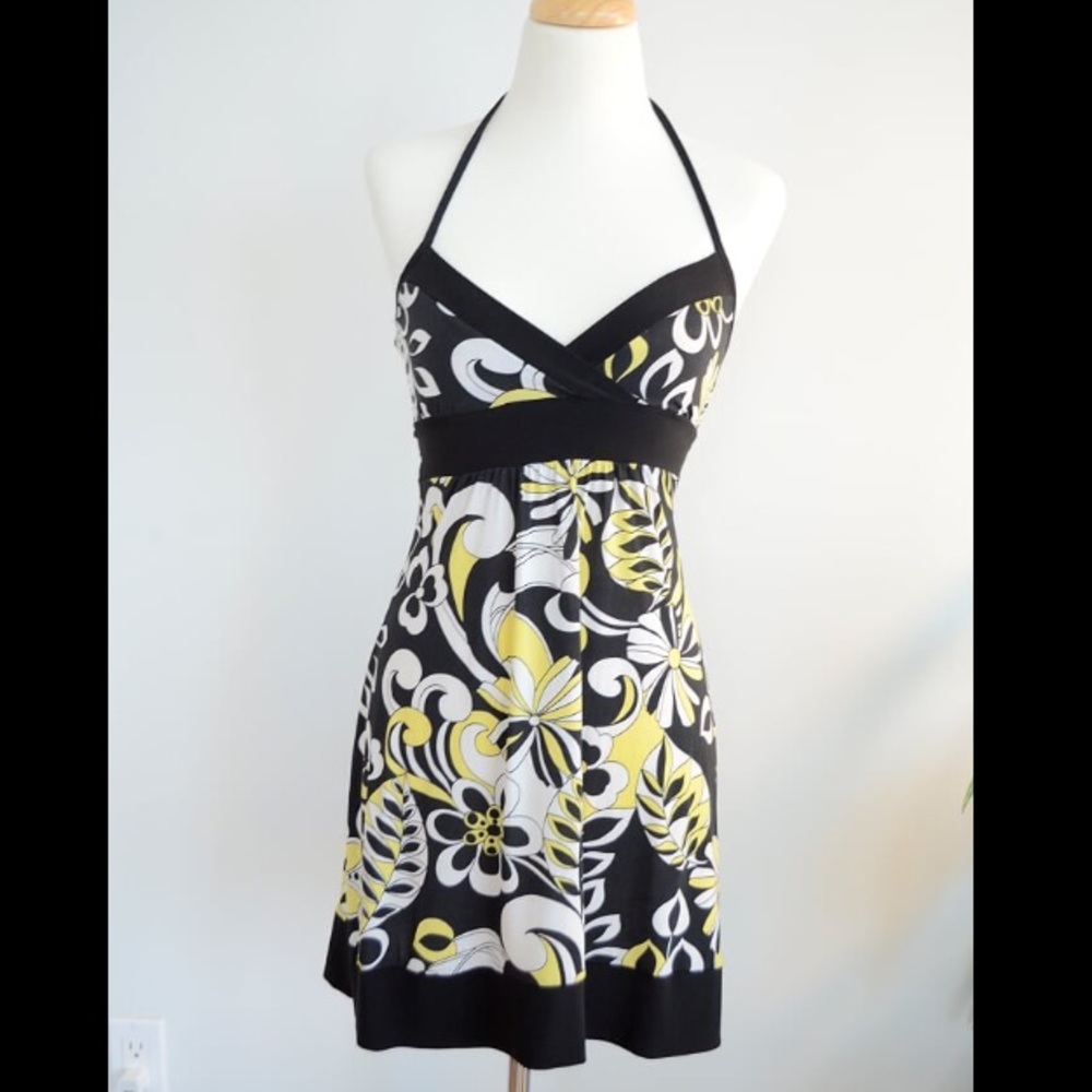 Open back mini summer dress