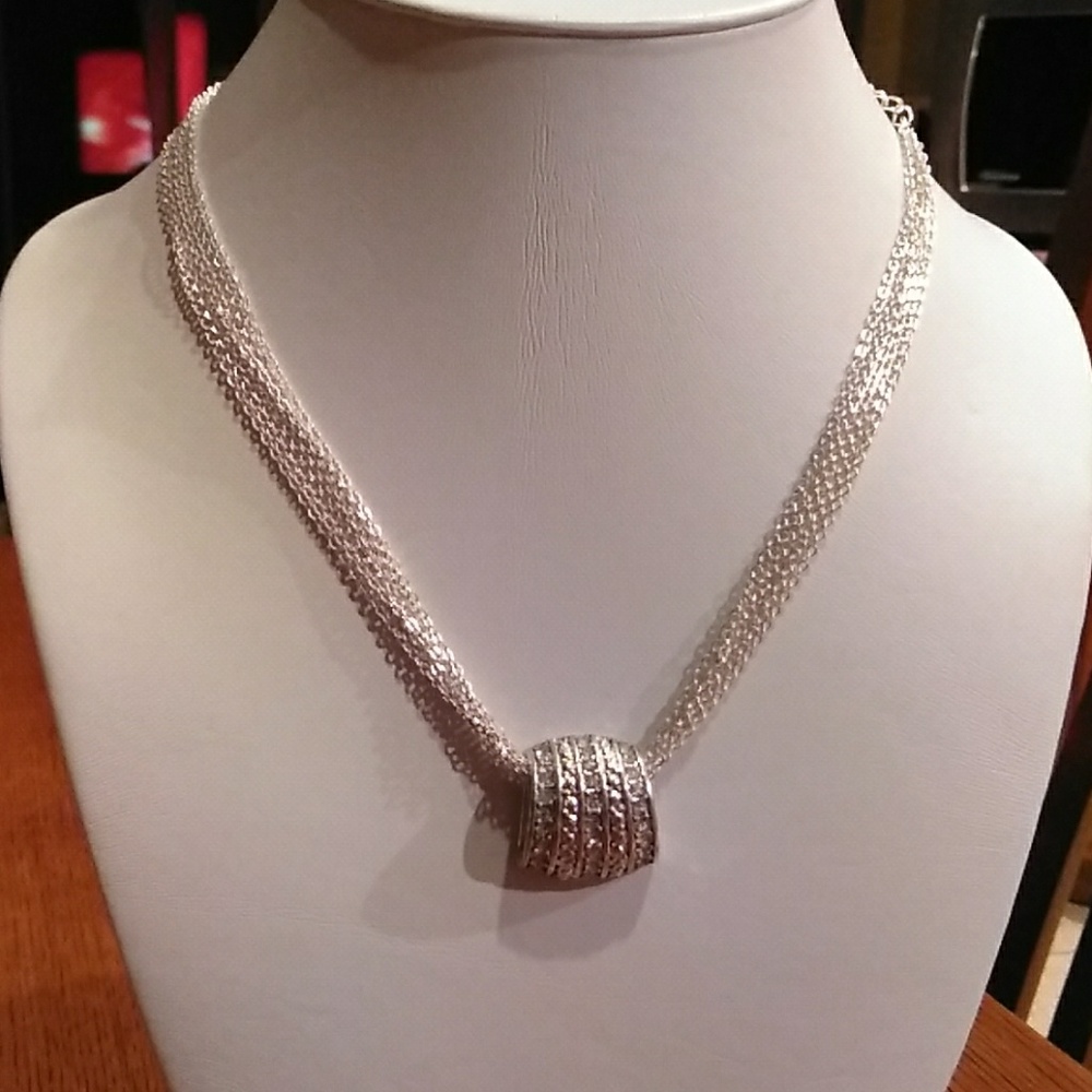 Avon silver rhinestone necklace