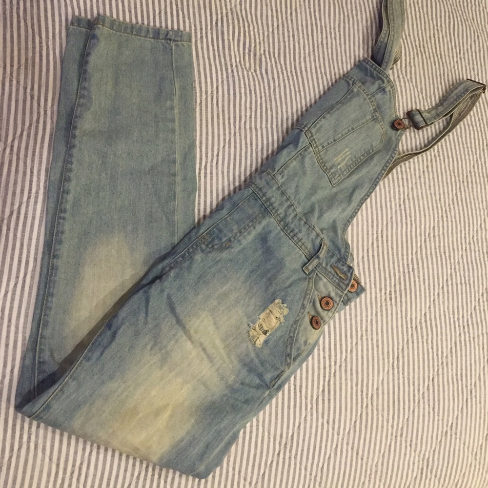 Light washed overalls