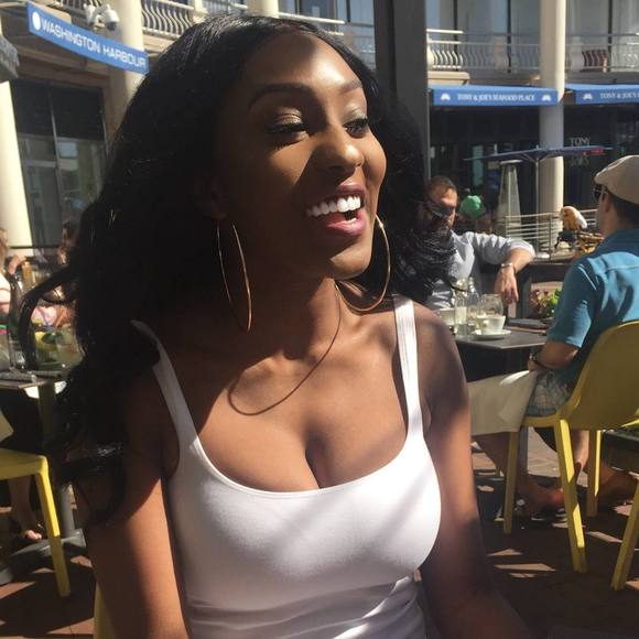 Meet your Posher, Melda - Picture 1 of 1