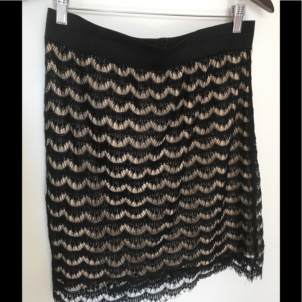 Lace skirt