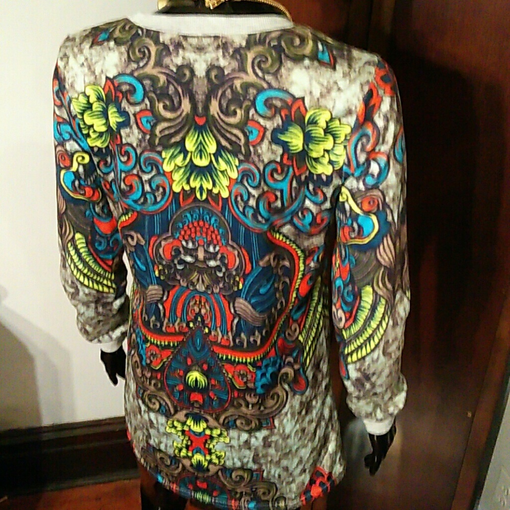 DNS Vibrant Colors Top - Picture 2 of 3
