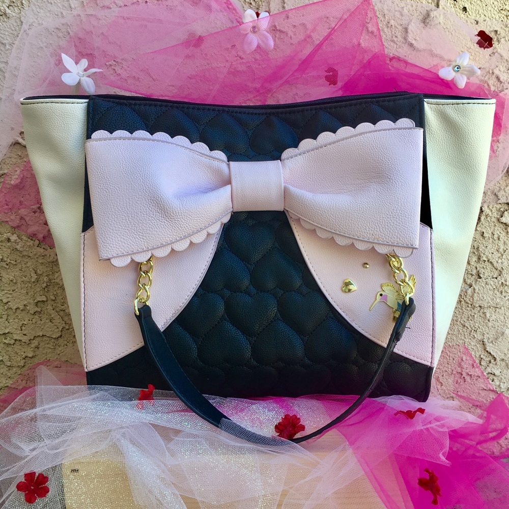 Betsey Johnson Tote Bag 🎀PRICE FIRM🎀 - Picture 2 of 8