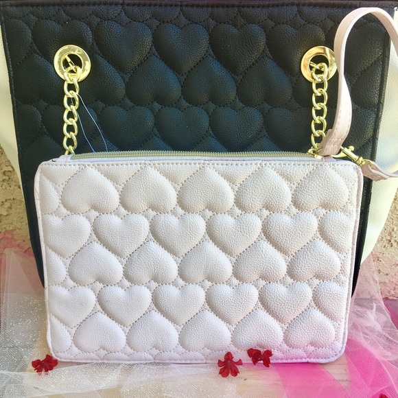Betsey Johnson Tote Bag ๐PRICE FIRM๐ - Picture 6 of 8