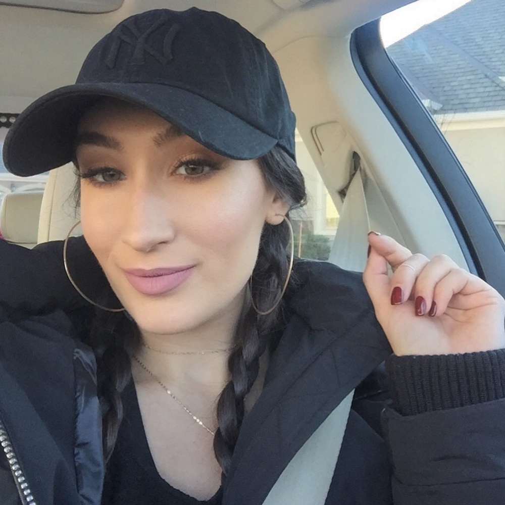 Meet your Posher, Gina