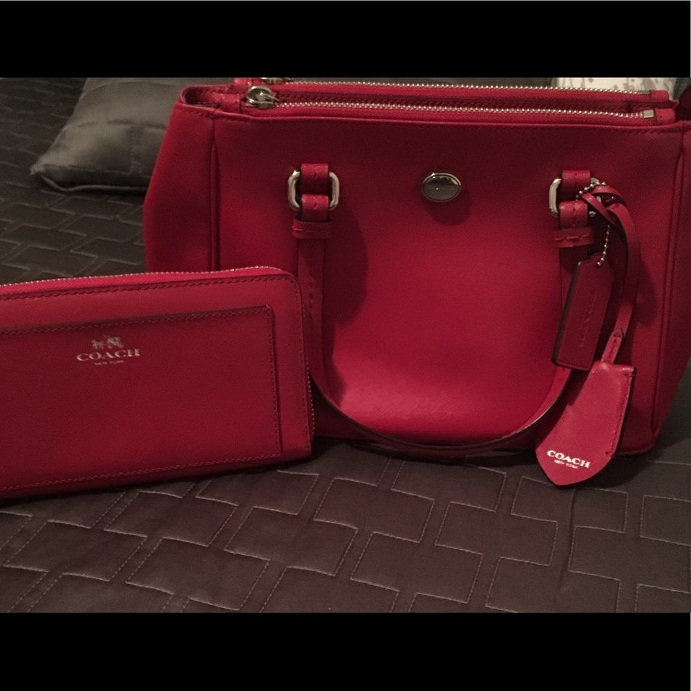Red Coach Purse - Picture 3 of 5