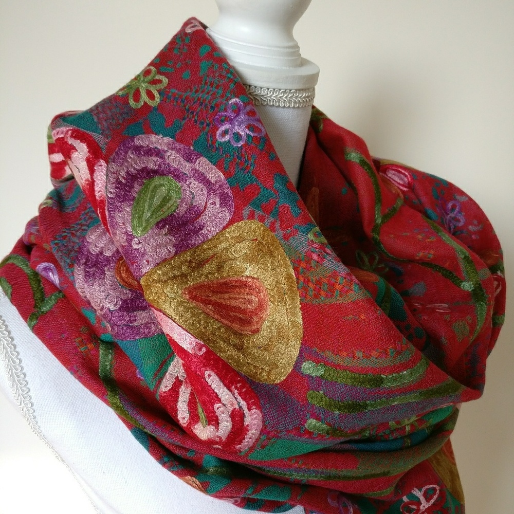 Cashmere Wool With Embroidery.