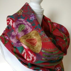 Cashmere Wool With Embroidery.