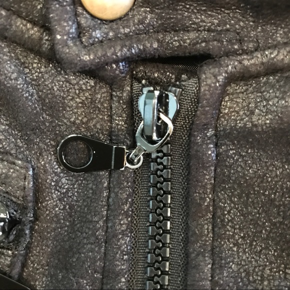 🦊 Motorcycle Jacket - Picture 4 of 6