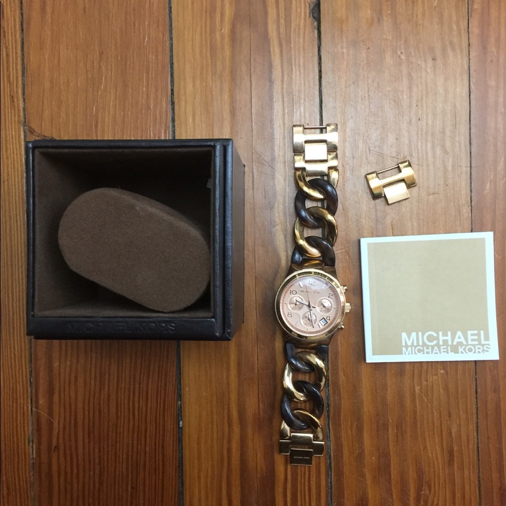 Michael Kors Watch Runway Twist Rose Gold