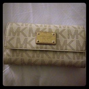 MK White Checkbook Wallet