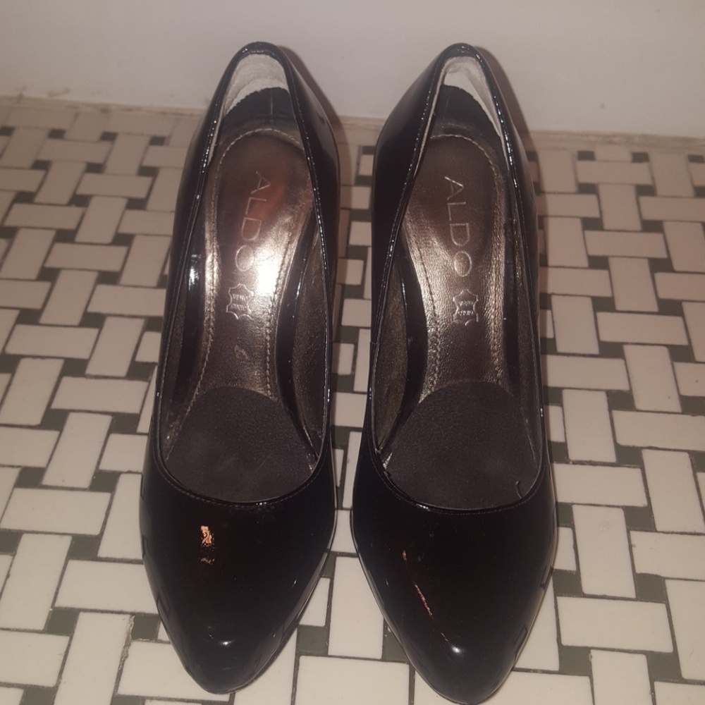 Aldo classic shiny black pumps