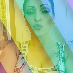 Meet your Posher, Pamela