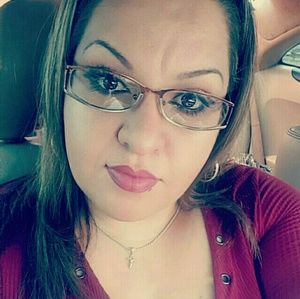 Meet your Posher, Isabel