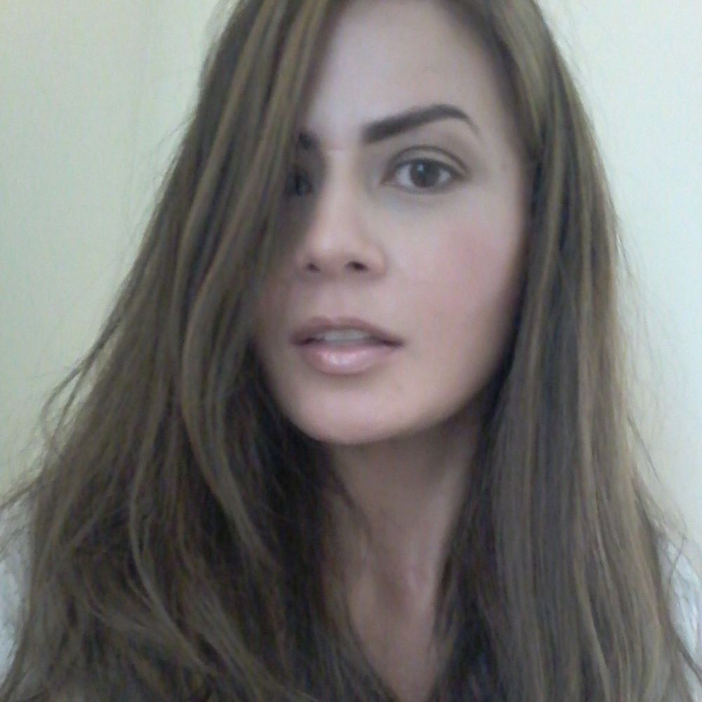 Meet your Posher, Roxana