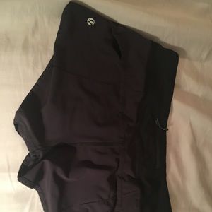 Lululemon black speed shorts 6