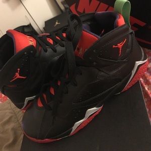 Retro Marvin The Martians 7s⚫️