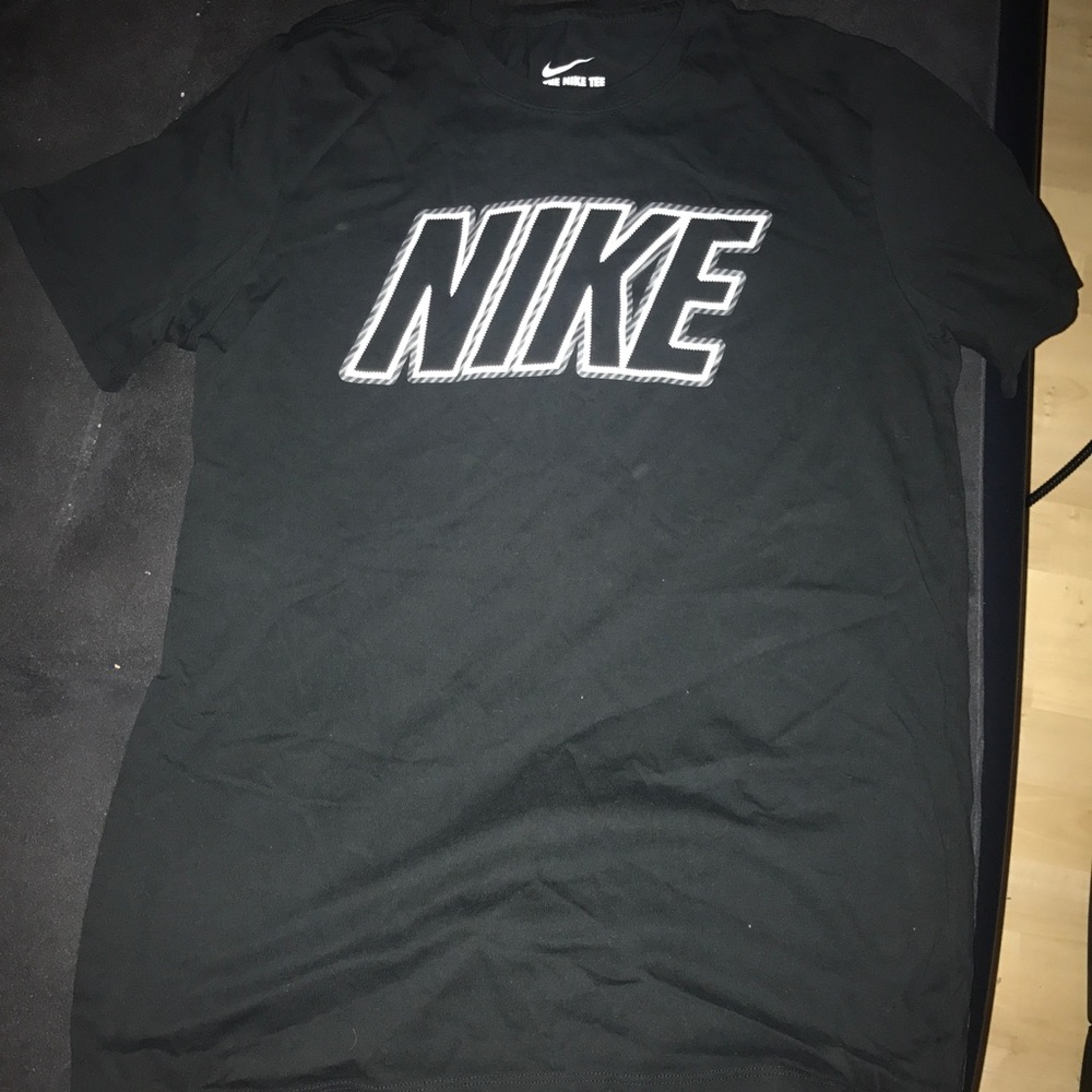 Nike Short Sleeve Shirts