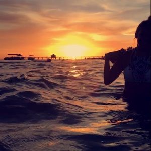 Meet your Posher, Abigail