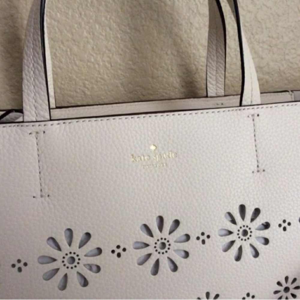 Kate Spade Elizabeth Faye Drive Leathr Tote/Wallet - Picture 3 of 8