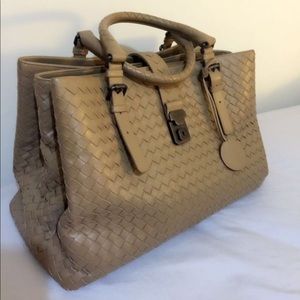 bottega veneta medium bag