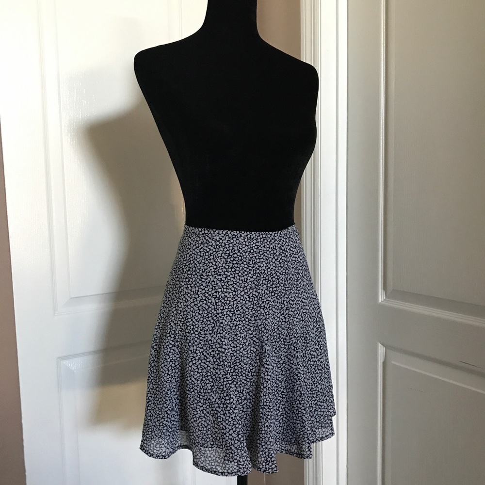 Michael kors white/black floral skirt