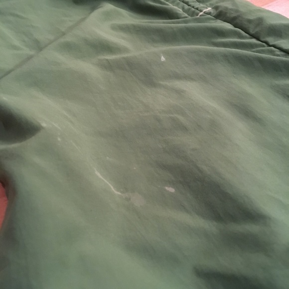 [SOLD] L.L. Bean Nylon Capri - Picture 5 of 5