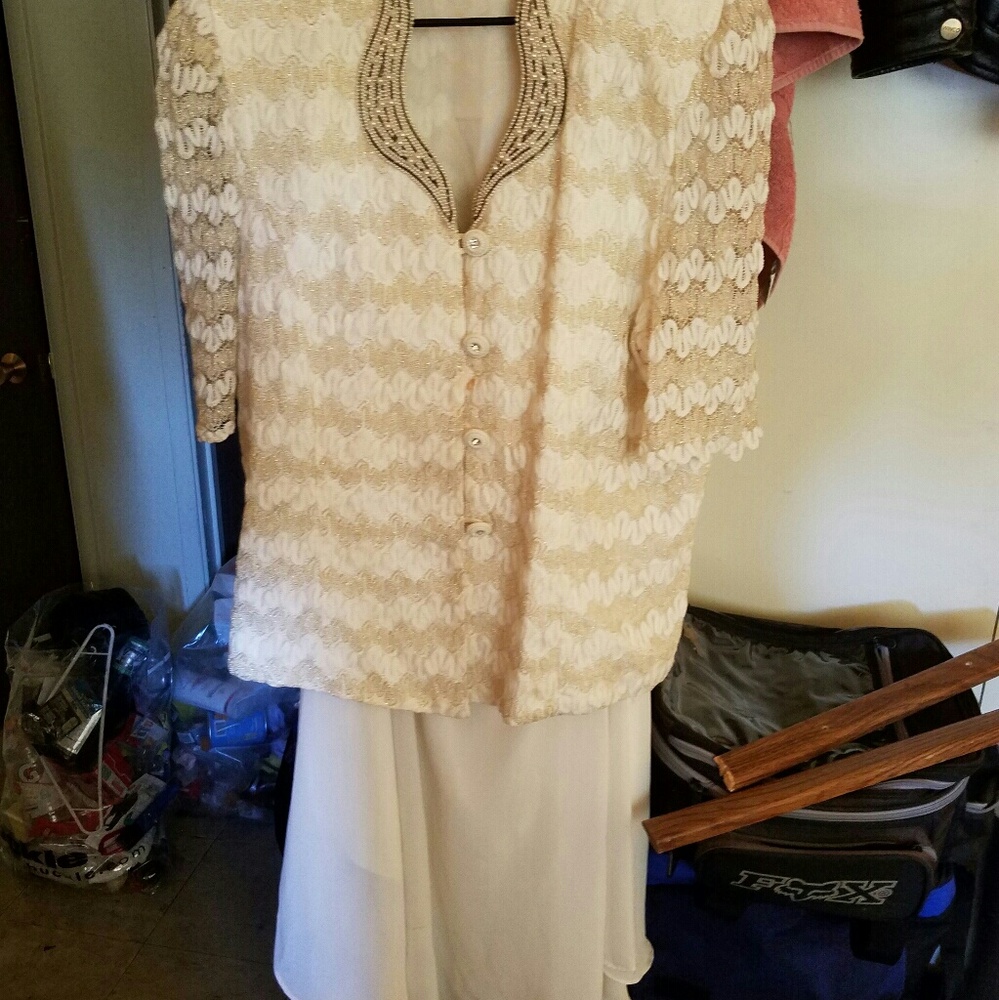 Gorgeous 2pc Mother of the Bride Suit